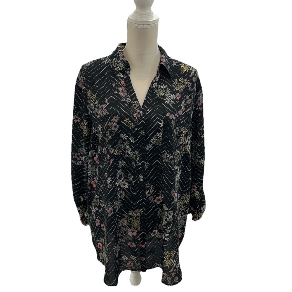 NWOT Maurice’s Floral Button Up Shirt Women’s 2X Long Roll-Tab Black Red